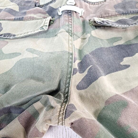 VTG Y2K Guess Camo Cargo Capri Pants Womens Sz 29 Embroidered Flowers Military - Picture 4 of 16